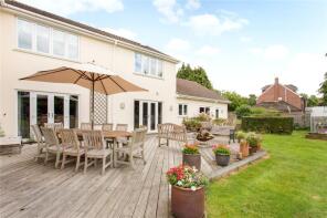 Yew Tree House, Field Road, Peasemore, Newbury RG20 7JF