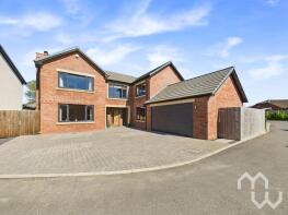 5, Moss Green Close, Preston PR4 6FF