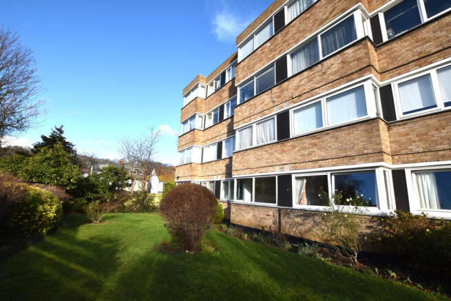 1 Bedroom ground floor Flat for Sale
