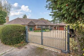 Broomwood, Mimosa Drive, Woldingham CR3 7DF
