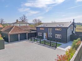 3, Piggotts Farm Barns, Abridge Road, Theydon Bois, Romford RM4 1TX