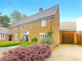 4, Oak Farm Close, Banbury OX15 4GB