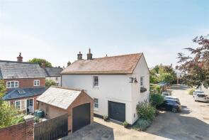 1, Barlake Court, Dorchester DT1 3GS