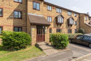 5, 3 Athlone Court, Stocksfield Road, London E17 3LW