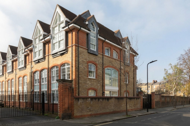 Artisan Court, E8