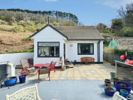 Spindrift, Road From The B3253 At Four Winds To Millendreath, Looe PL13 1NY