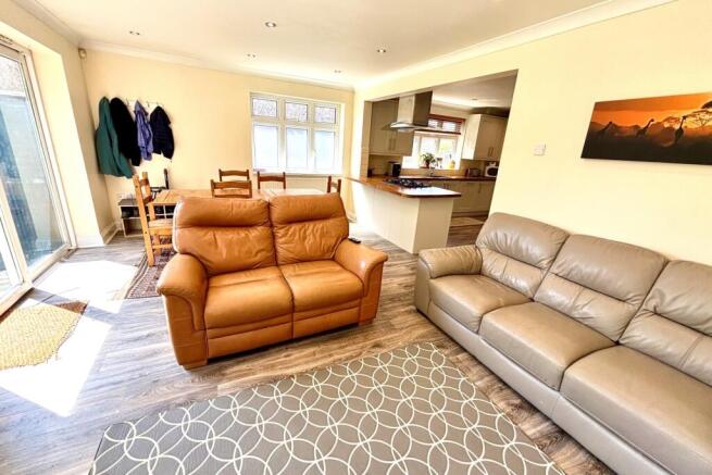 Lounge 2