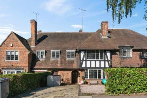 Blandford Close, Hampstead Garden Suburb, London N2