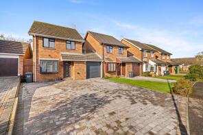 16, Mason Close, East Grinstead RH19 3RR