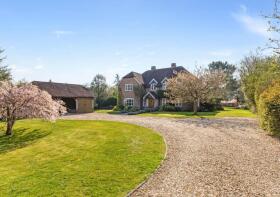 The Field House, Vicarage Lane, Hound Green, Hook RG27 8LF