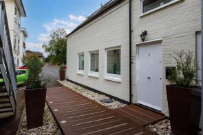 Flat 2 Riverside Lodge, Clifford Mill, Clifford Road, Clifford Chambers CV37 8HW