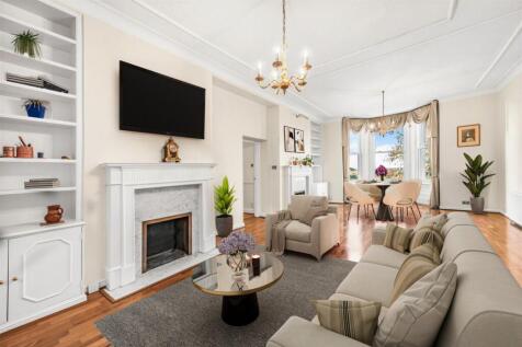 Park House,
Richmond Hill, TW10