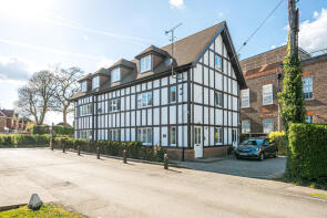Flat 2, Park Corner, The Park, Leatherhead KT23 3JL