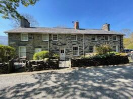 2, Peniel Terrace, Nantmor LL55 4YH