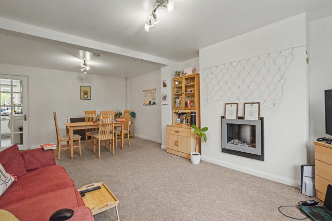 17 Living Area - ...