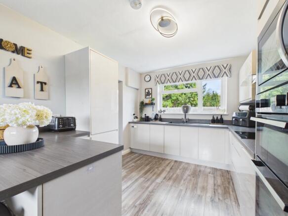 Kitchen/Breakfast Room