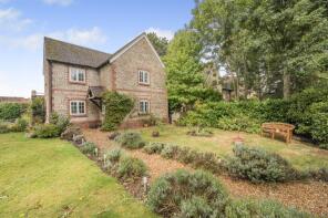 7, Dukes Cottages, Tangmere Road, Chichester PO20 2HB