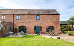 The Hayloft, Hill Top Barns, Hillfoot Lane, Kingsley, Frodsham WA6 6TA