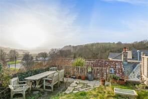 Walnut Minor, Fore Street, Kingsbridge TQ7 4JP