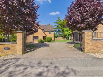 Tiverton Avenue, Northampton, NN2 8LY