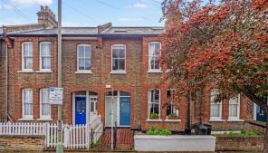 Flat Ground Floor A, 35, Prairie Street, London SW8 3PL