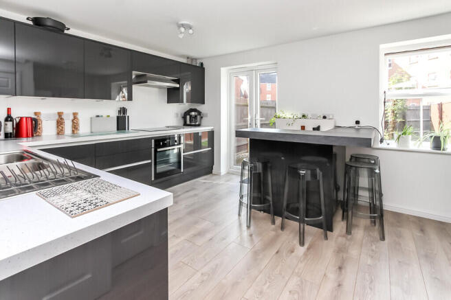 Kitchen/Breakfast...