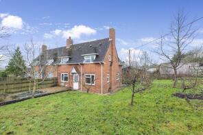 14, Elm Close, Motcombe SP7 9HN