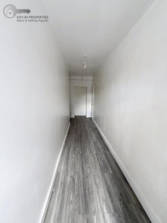 F4a-Hallway
