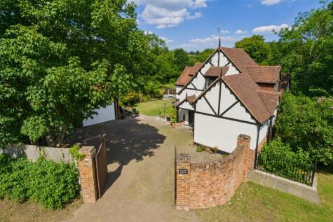 Jigs Lane South, Warfield, Berkshire, RG42