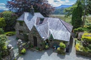 Terlings, Llanelltyd LL40 2TD