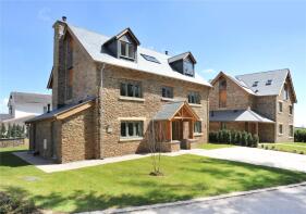 3, The Drive, Dartmouth TQ6 0LU