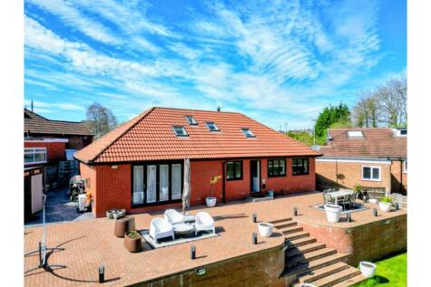 Willows Drive, Manchester, M35