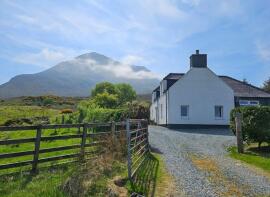 Burnside Cottage, A87t The Moll Road North Junction - A863 Junction, Sconser IV48 8TD