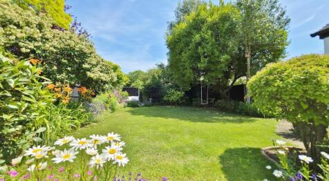 Old Parsonage Way, Frinton-On-Sea