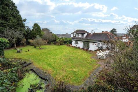 Ashurst Road, Cockfosters, EN4