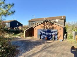 35, Colesbourne Drive, Downhead Park, Milton Keynes MK15 9AL