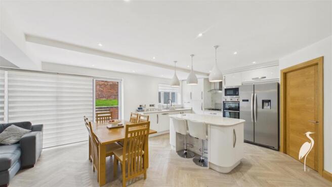 Open Plan Living/Dining and Kitchen Area