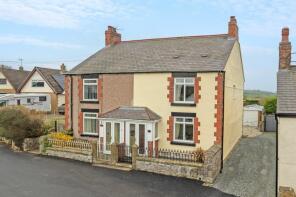 2, Gyrn Villa, Berthengam, Trelogan CH8 9BR