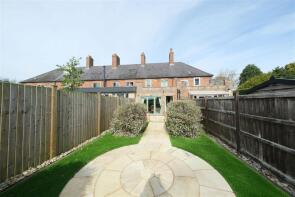 1a, New Row, Cottesmore Road, Oakham LE15 7SZ