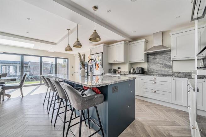 kitchen 3.jpg