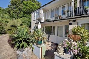 H1, Lee Cliff Park, Mount Pleasant Road, Dawlish EX7 0NE