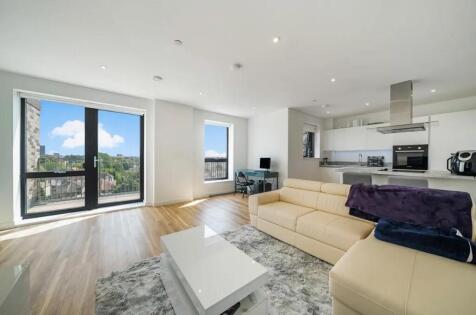 Earl Haig Close, Hounslow, Middlesex, TW4