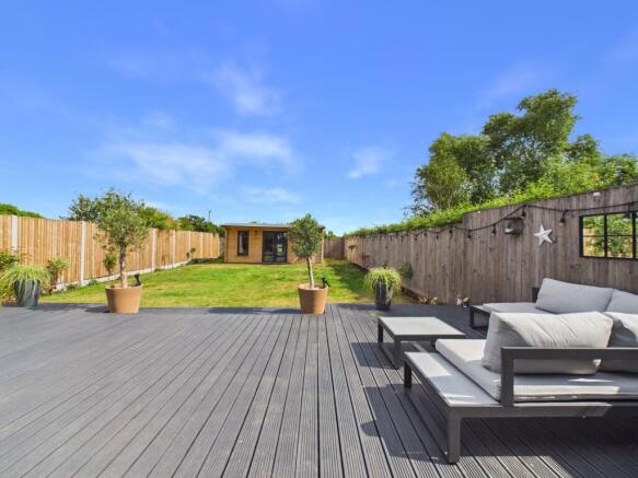 Decked Area/Rear Garden/Summer House