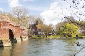 Bridge House, Road Between Clifton Hampden And The Barley Mow, Clifton Hampden, Abingdon OX14 3EH
