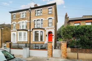 Studio Flat A, 20, North Birkbeck Road, Leytonstone E11 4JG