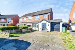 40, Westcombe Drive, Bury BL8 1DN