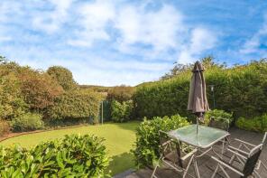 16, Orchard Terrace, Primrose Hill, Huddersfield HD4 6DB