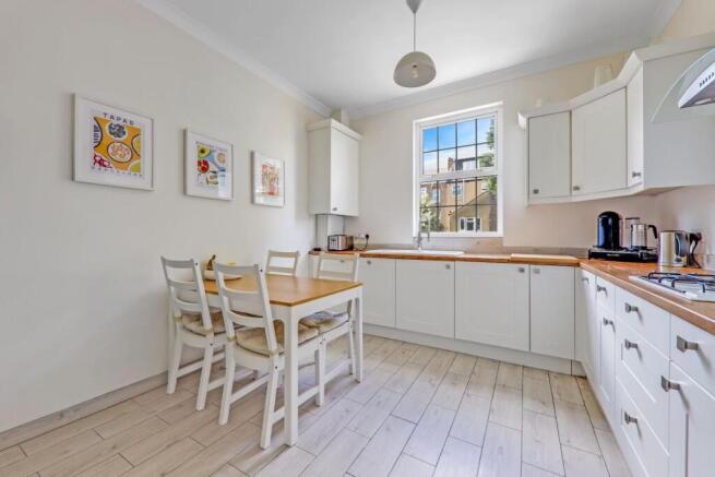 08-84e8JHPropWorld - 11b Wiverton Road - 22-medium