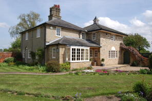 Scotts Hall, Presmere Road, Woodbridge IP13 0HZ