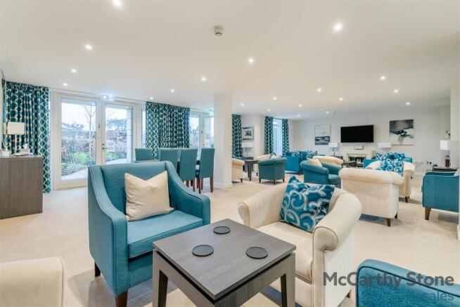 8677332-interior02.jpg